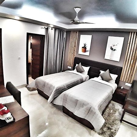 Airport Hotel Delhi Aerocity, 15 Mins Yashobhoomi Нью-Дели Экстерьер фото