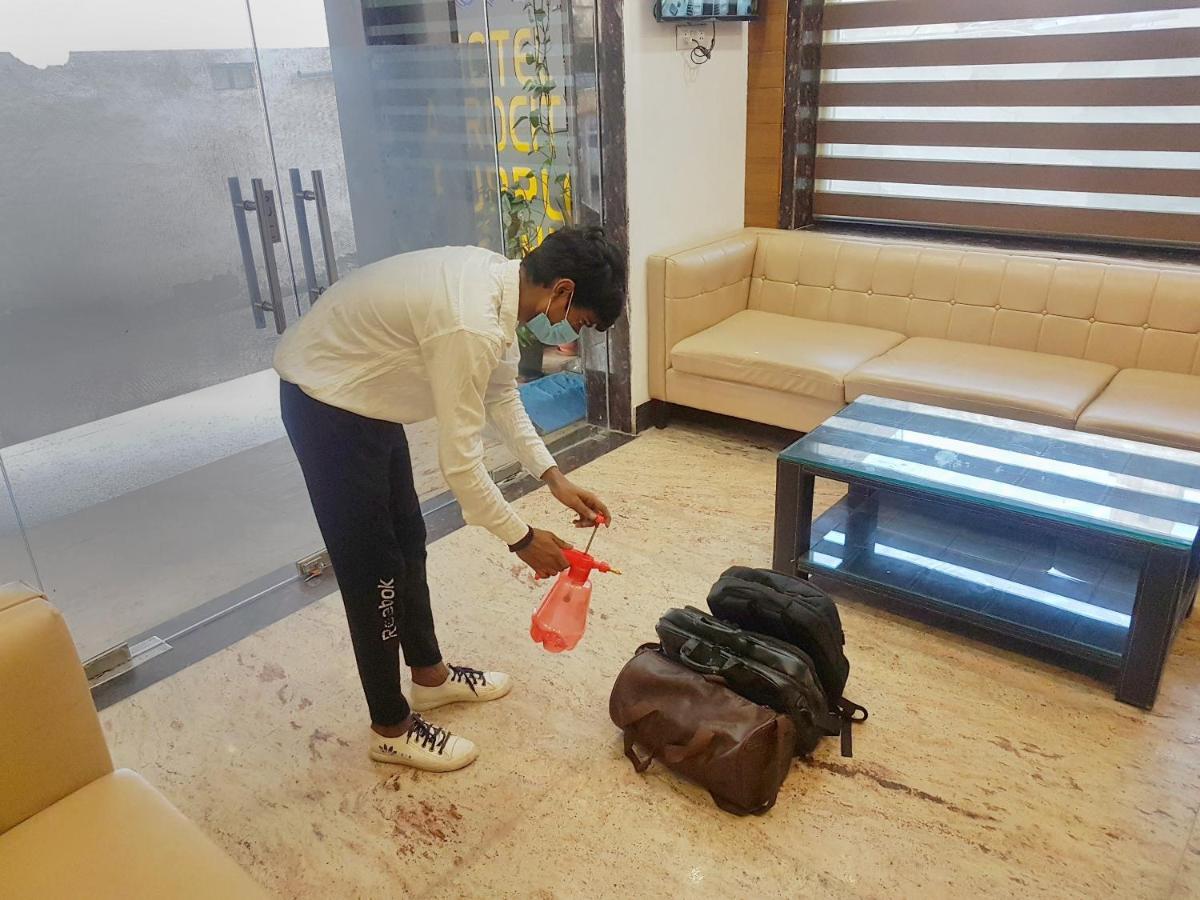 Airport Hotel Delhi Aerocity, 15 Mins Yashobhoomi Нью-Дели Экстерьер фото