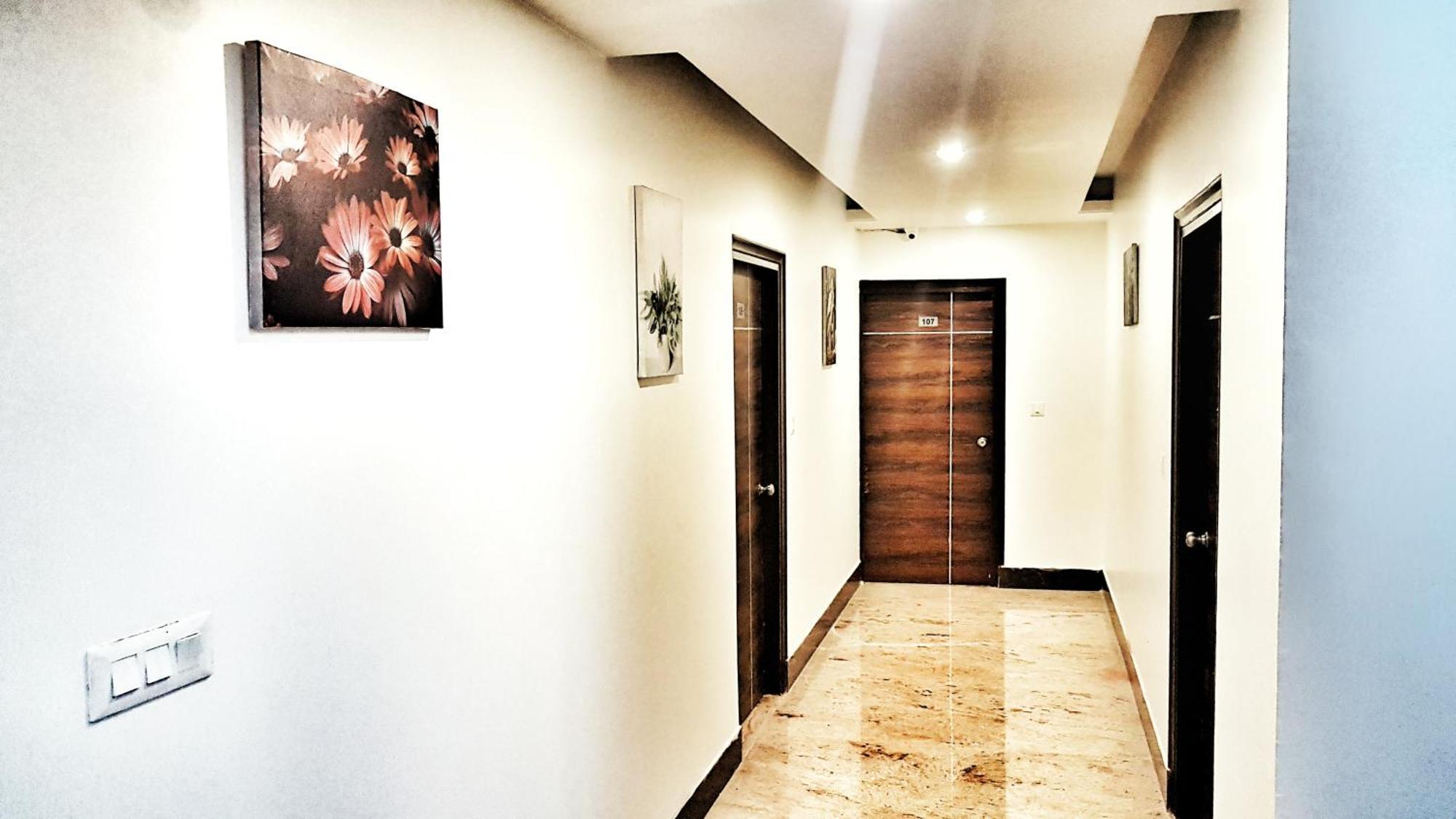 Airport Hotel Delhi Aerocity, 15 Mins Yashobhoomi Нью-Дели Экстерьер фото