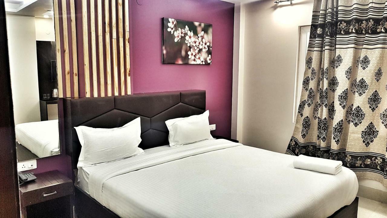 Airport Hotel Delhi Aerocity, 15 Mins Yashobhoomi Нью-Дели Экстерьер фото